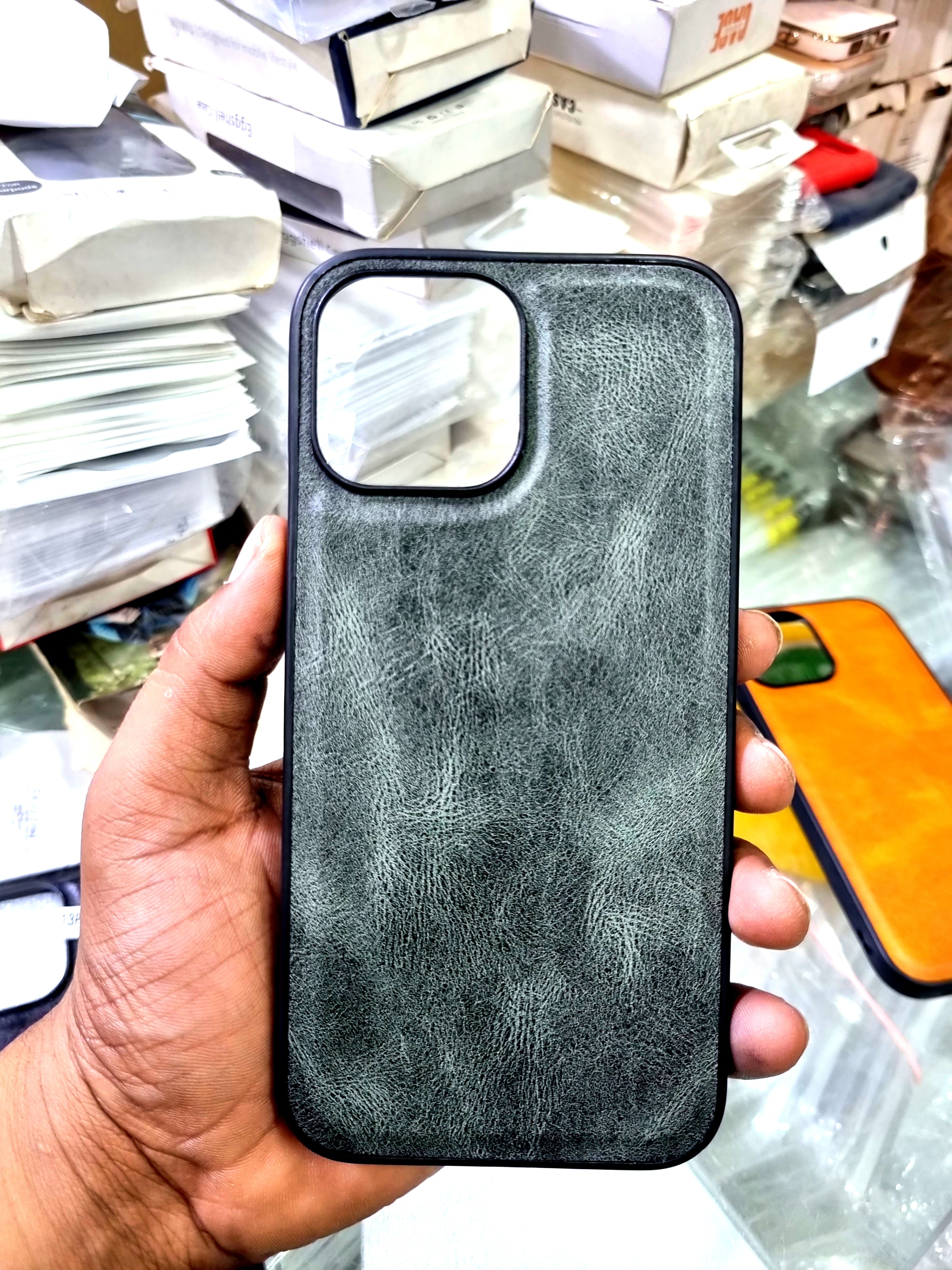 iPhone 13 Pro Max Premium Leather Case with Soft Edges - Green